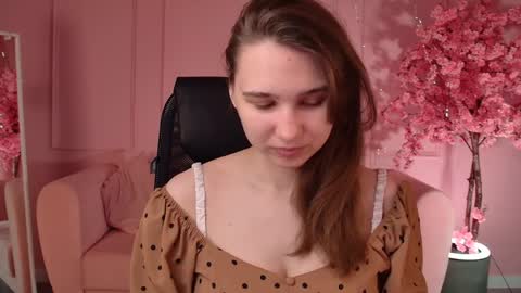 Snapshot of tessamill chatting on 05-21-26, 05:36 Tessa online show from 05-21-26, 05:36