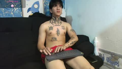 Snapshot of tessarion_black chatting on 05-17-26, 04:43 Tessarion online show from 05-17-26, 04:43