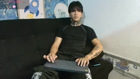 Snapshot of tessarion_black chatting on 05-28-26, 04:10 Tessarion online show from 05-28-26, 04:10