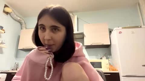 Snapshot of tesscanute chatting on 10-15-25, 08:20 Tess online show from 10-15-25, 08:20