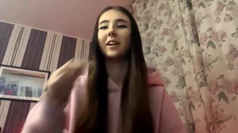 Snapshot of tesscanute chatting on 12-13-25, 08:14 Tess online show from 12-13-25, 08:14