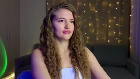 TessaHart online show from 12-21-25, 02:57