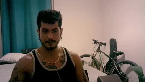 Snapshot of testotease chatting on 11-04-25, 03:49 Milo online show from 11-04-25, 03:49