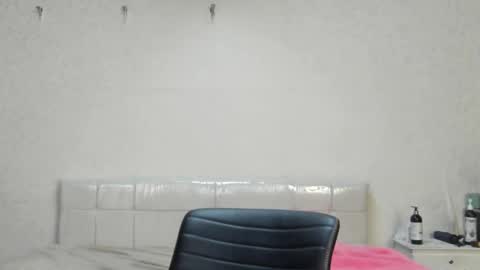 Snapshot of teylor_creed chatting on 02-08-25, 07:16 teylor creed online show from 02-08-25, 07:16