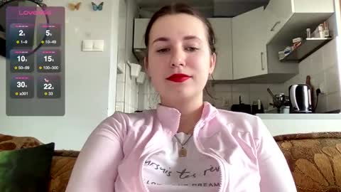 Snapshot of teylor_l chatting on 02-26-25, 01:19 Teylor online show from 02-26-25, 01:19