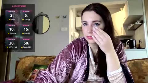 Snapshot of teylor_l chatting on 10-22-25, 12:05 Teylor online show from 10-22-25, 12:05