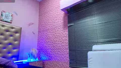 teylor_lovee online show from 12-17-25, 03:56