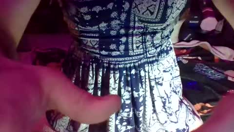 Snapshot of teyrey29 chatting on 03-31-26, 04:57 teyrey29 online show from 03-31-26, 04:57