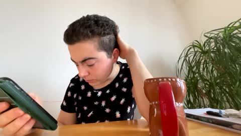 Fynn online show from 12-26-24, 10:48