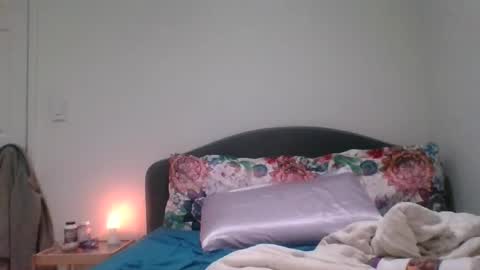 Tessa online show from 02-01-26, 01:37