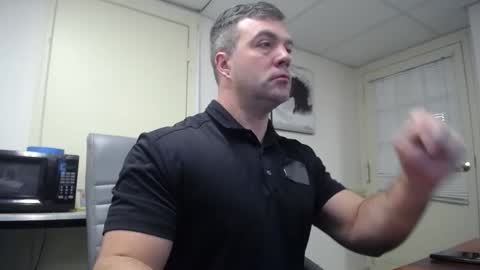 Snapshot of tgensin chatting on 10-09-25, 12:03 tgensin online show from 10-09-25, 12:03