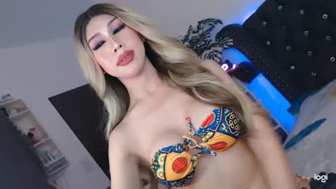 Itsme tgirlAdele online show from 01-24-25, 12:09