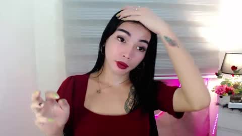 Snapshot of tgirl_jasmine1 chatting on 12-14-25, 12:43 Vanessa online show from 12-14-25, 12:43