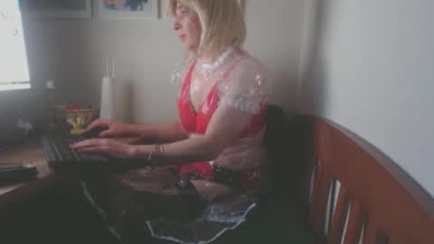 Snapshot of tgirlsub4domq chatting on 09-13-25, 05:35 Tgirlsub4DomQ online show from 09-13-25, 05:35