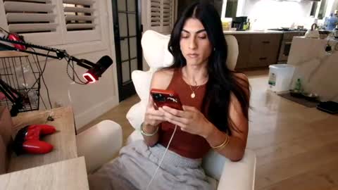 babygirlmami online show from 06-28-26, 04:40