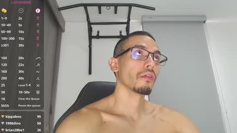 Snapshot of th_russ chatting on 01-02-25, 04:35 INSTAGRAM Th1rss online show from 01-02-25, 04:35