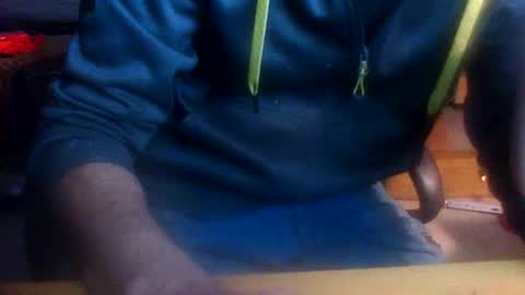 Snapshot of thai_fucker chatting on 11-13-25, 12:04 PIM online show from 11-13-25, 12:04