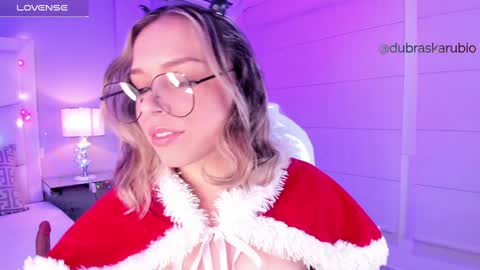 Thalia21 online show from 12-28-24, 04:41