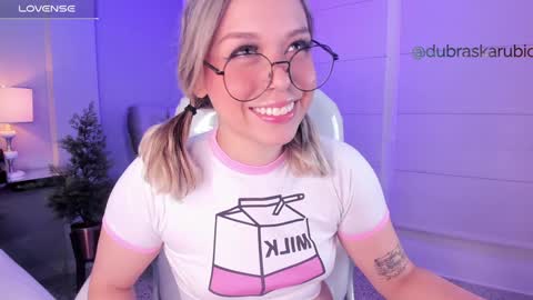 Thalia21 online show from 01-17-25, 04:17