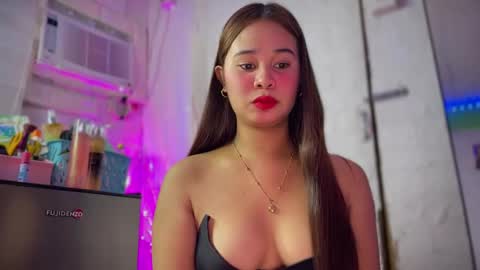 Ms. Thalia online show from 12-11-24, 01:47