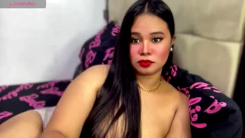 Ms. Thalia online show from 12-04-25, 05:39