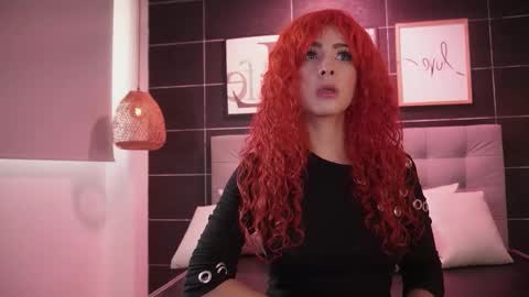 Thalia online show from 11-26-25, 12:17