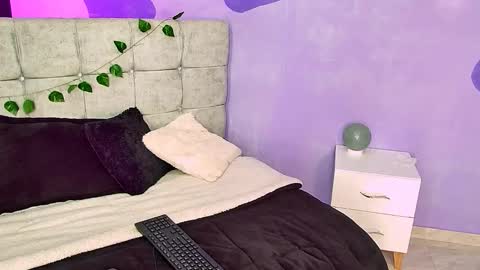 Snapshot of thalia_roose chatting on 02-09-26, 02:21 Thalia online show from 02-09-26, 02:21