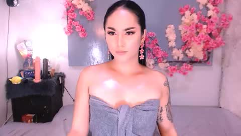 Thalia online show from 10-18-25, 10:38