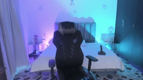 Snapshot of thaliabrooks_ chatting on 05-29-26, 05:16 Thalia online show from 05-29-26, 05:16