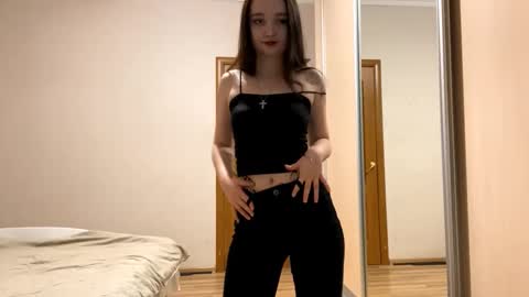 Snapshot of thaliakuchem chatting on 02-02-26, 05:00 Yumi online show from 02-02-26, 05:00