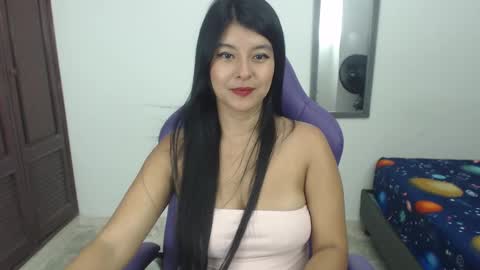 Snapshot of thalianabrunette chatting on 02-13-25, 02:56 Thaliana0498 online show from 02-13-25, 02:56