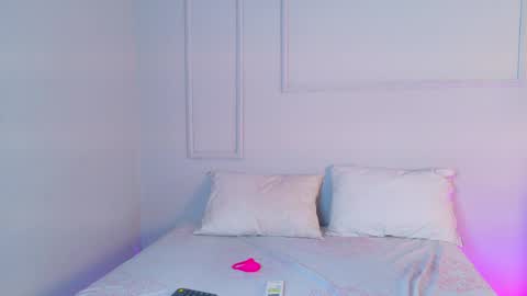 thalianarosse online show from 04-14-26, 03:45