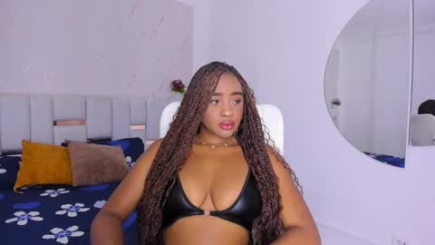 Snapshot of thaliaocean chatting on 09-25-25, 01:48 thaliaocean online show from 09-25-25, 01:48