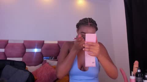 Snapshot of thaliaocean chatting on 10-05-25, 12:47 thaliaocean online show from 10-05-25, 12:47