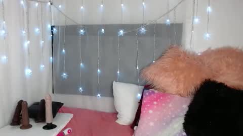 Snapshot of thamarar chatting on 11-27-25, 02:46 Thamara online show from 11-27-25, 02:46