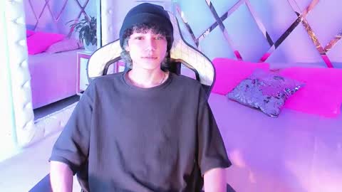 Snapshot of thanier_18 chatting on 02-27-26, 07:36 thanier_18 online show from 02-27-26, 07:36