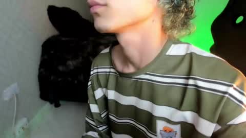 Snapshot of thanier_18 chatting on 02-28-26, 08:21 thanier_18 online show from 02-28-26, 08:21