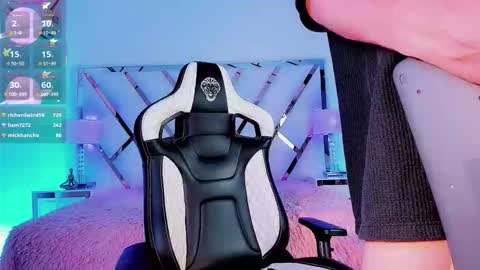 Snapshot of thanier_18 chatting on 03-11-26, 08:26 thanier_18 online show from 03-11-26, 08:26