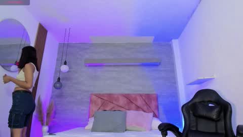 Snapshot of thararouse chatting on 11-10-25, 12:26 Thara Rouse online show from 11-10-25, 12:26