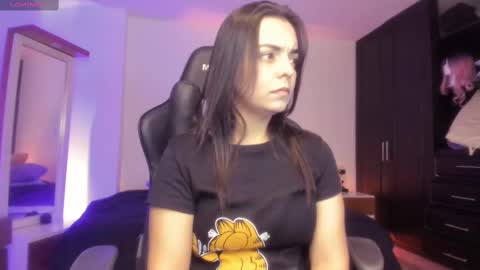 Paola online show from 03-09-25, 04:11