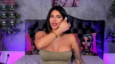 Snapshot of the_arabian_princess chatting on 03-05-25, 04:13 Aisha online show from 03-05-25, 04:13