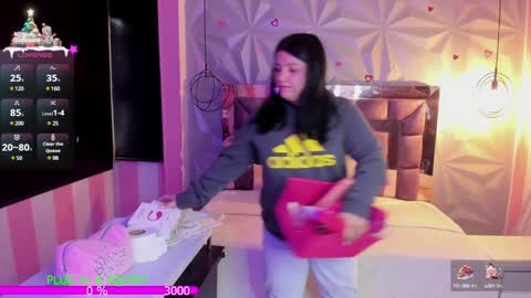 Snapshot of the_cat_girl_ chatting on 12-17-24, 12:11 i am Cat  online show from 12-17-24, 12:11