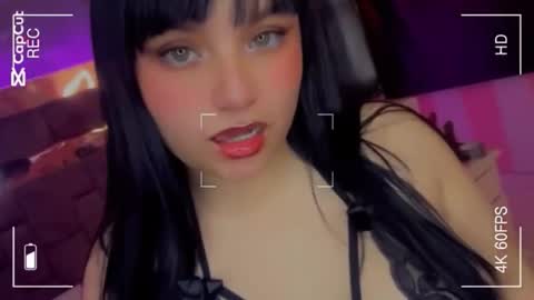 Snapshot of the_cat_girl_ chatting on 10-22-25, 04:29 i am Cat  online show from 10-22-25, 04:29