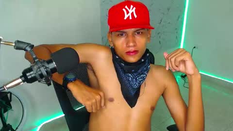 Snapshot of the_crack71 chatting on 10-01-25, 12:44 Sean OPry online show from 10-01-25, 12:44