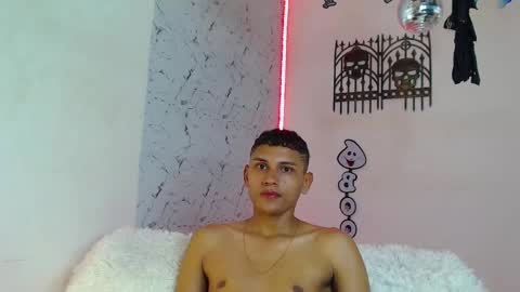 Snapshot of the_crack71 chatting on 10-13-25, 04:45 Sean OPry online show from 10-13-25, 04:45