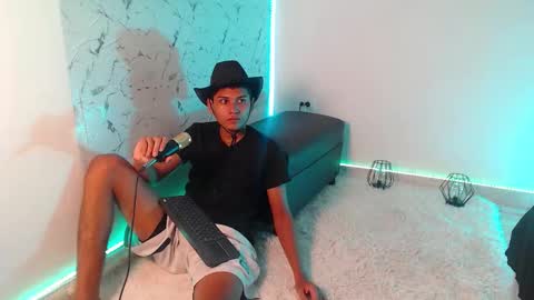 Snapshot of the_crack71 chatting on 11-14-25, 03:16 Sean OPry online show from 11-14-25, 03:16