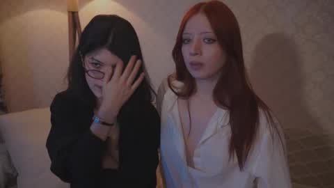 Snapshot of the_cure___ chatting on 09-17-25, 07:59 EllaLyn online show from 09-17-25, 07:59