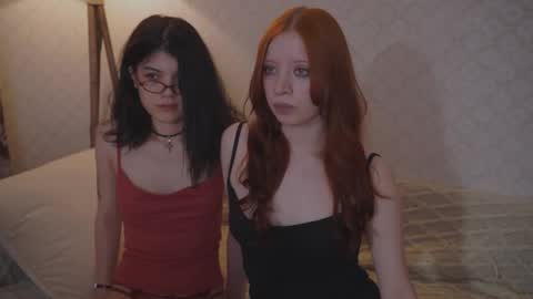 Snapshot of the_cure___ chatting on 10-08-25, 08:17 EllaLyn online show from 10-08-25, 08:17