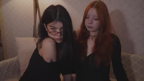 Snapshot of the_cure___ chatting on 10-12-25, 08:08 EllaLyn online show from 10-12-25, 08:08