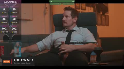 Snapshot of the_dilf chatting on 11-22-25, 04:39 The DILF - online show from 11-22-25, 04:39